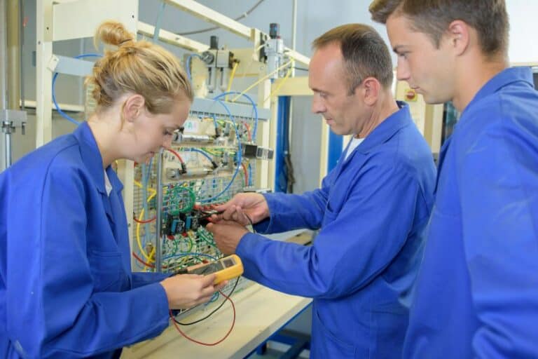Practical electrician course